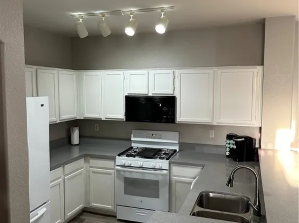 1830 N Buffalo Dr Unit 2040, Las Vegas, NV 89128