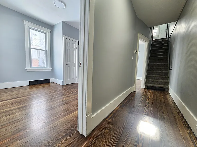 123 Ridgeway St — Photo 25