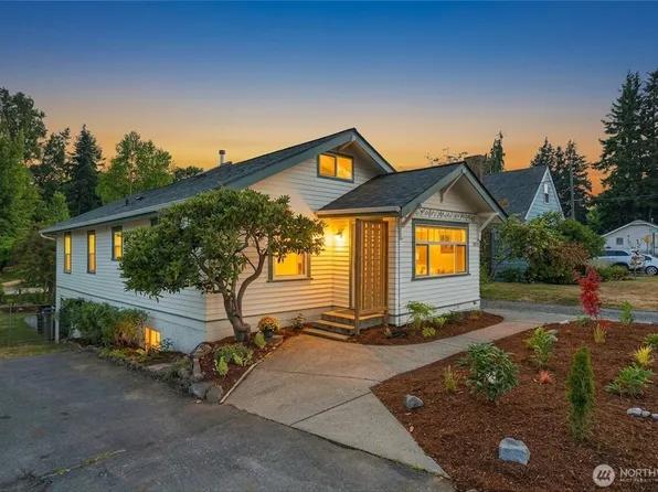2915 Cedarwood Avenue, Bellingham, WA 98225