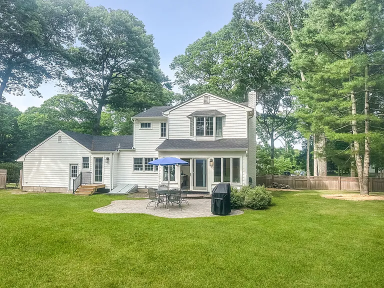 610 Eastwood Dr — Photo 10