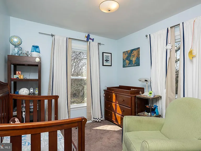 423 Gorman Ave — Photo 16