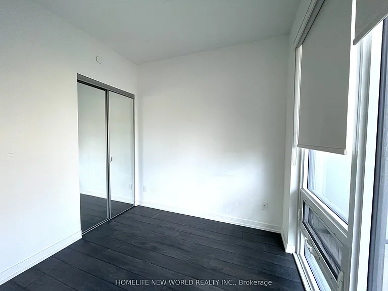 28 Wellesley St E #907 — Photo 10