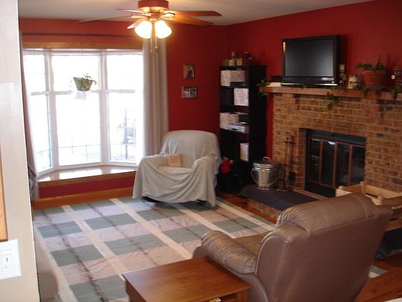 4th image of 16 Heather Dr