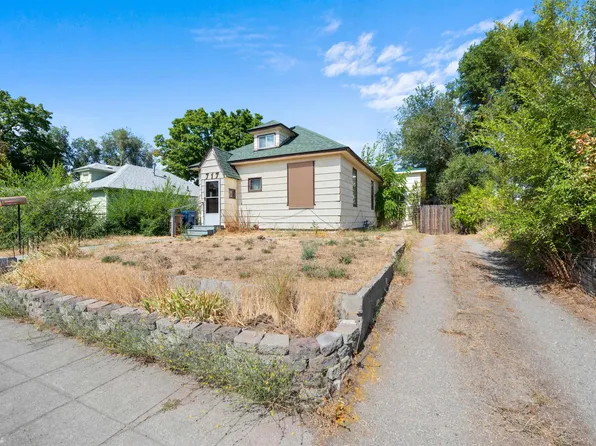 717 E Olympic Ave, Spokane, WA 99207
