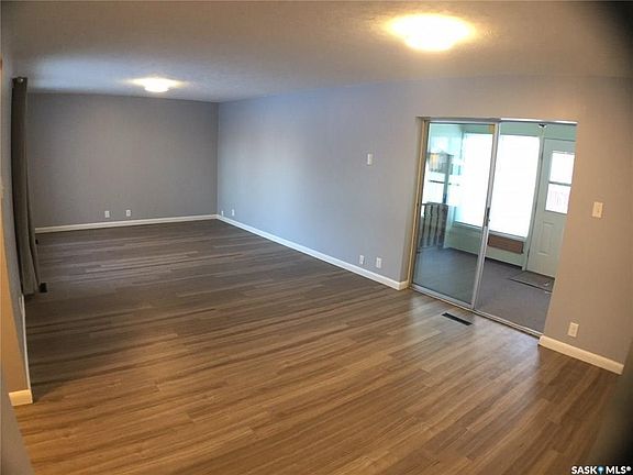 5th image of 1001 Henry St