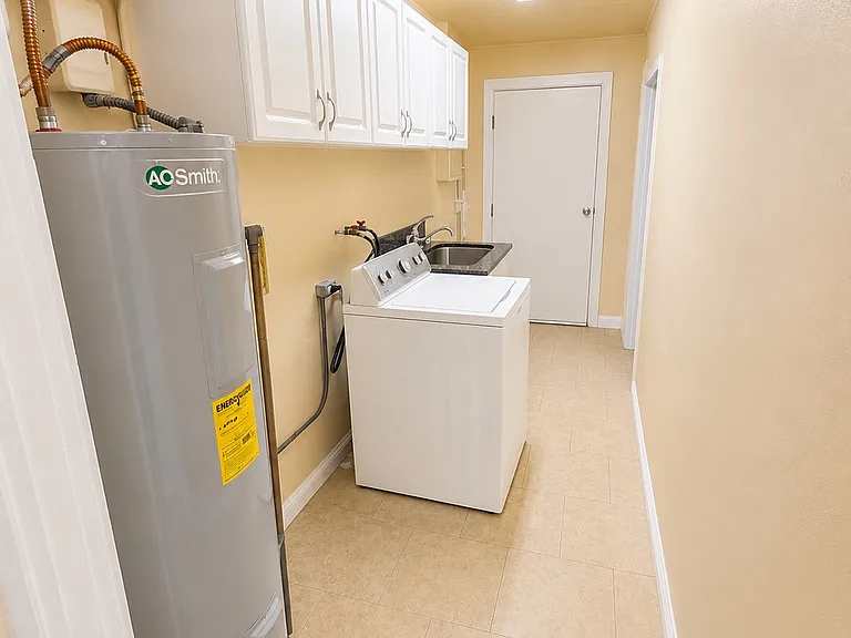 167 Makawao St — Photo 26