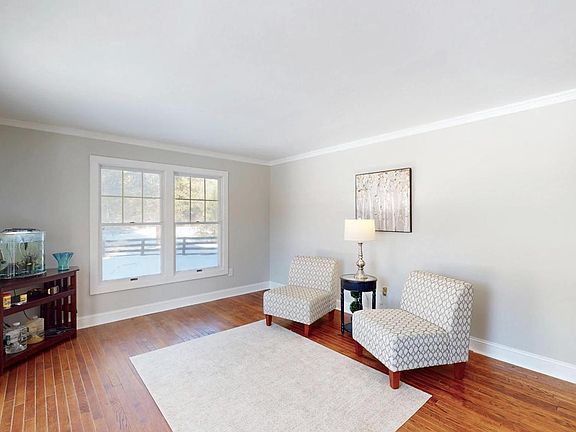 3rd image of 20192 Cockerill Rd