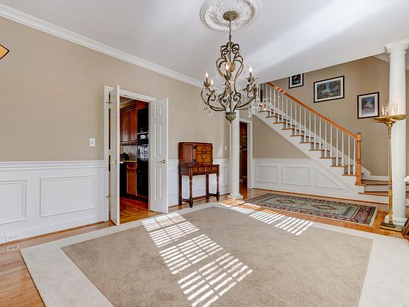 2nd image of 1150 Highgrove Garden Way