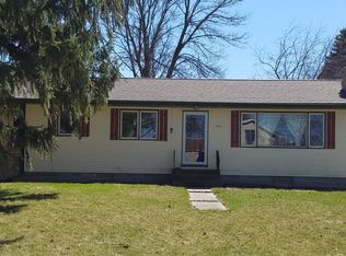 101 Lesueur Ave, Eagle Lake, MN 56024