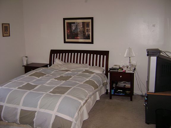5th image of 7507 Bradley Blvd