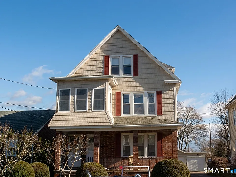 73 Anderson Ave
