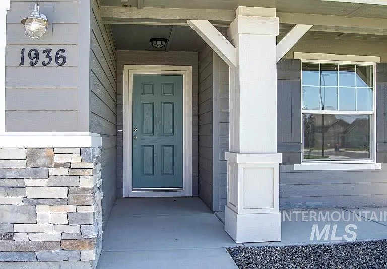 1936 Kodiak St — Photo 2