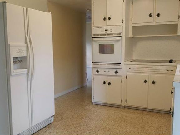5th image of 6064 43rd Ave N