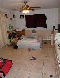 3rd image of 5818 N Lois Ave