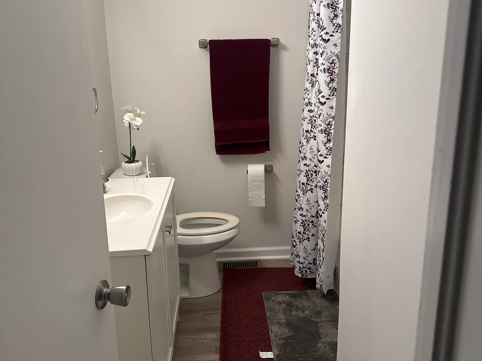 3 bed, 2177 sqft, $1,000 — Photo 3