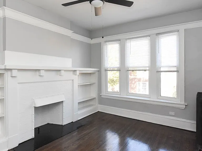 1251 W Rosemont Ave #4 — Photo 4