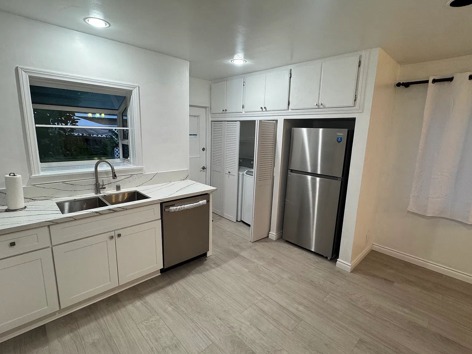 3 bed, 1288 sqft, $4,600 — Photo 4
