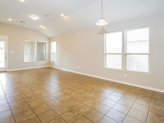 5th image of 6514 Buchanan Pine Ln