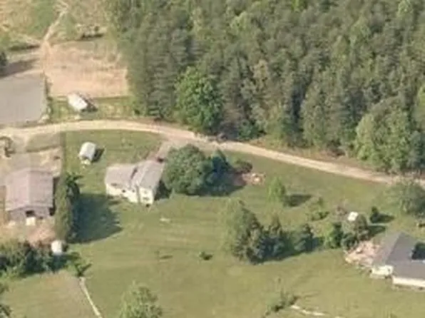 13 Dog Patch Ln, Stafford, VA 22554