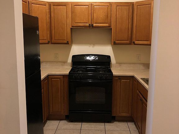 4th image of 15 N Broadway APT 2B