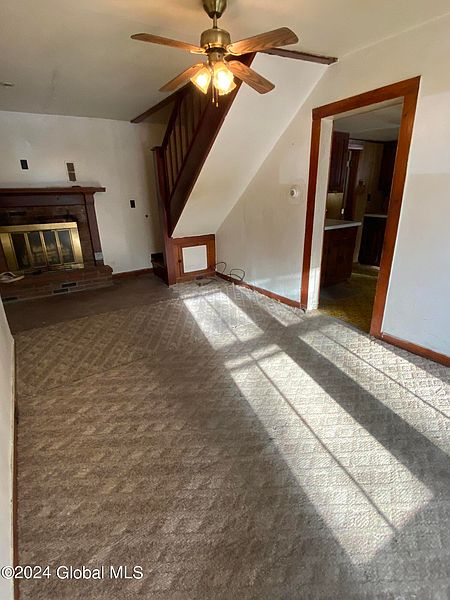 4th image of 23 Mountain Avenue