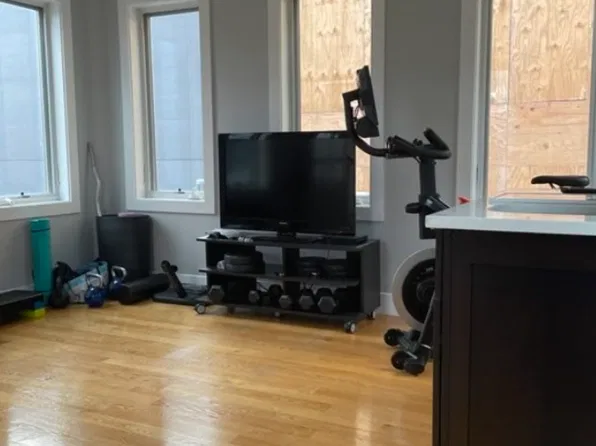 41 W 2nd St #8, Boston, MA 02127