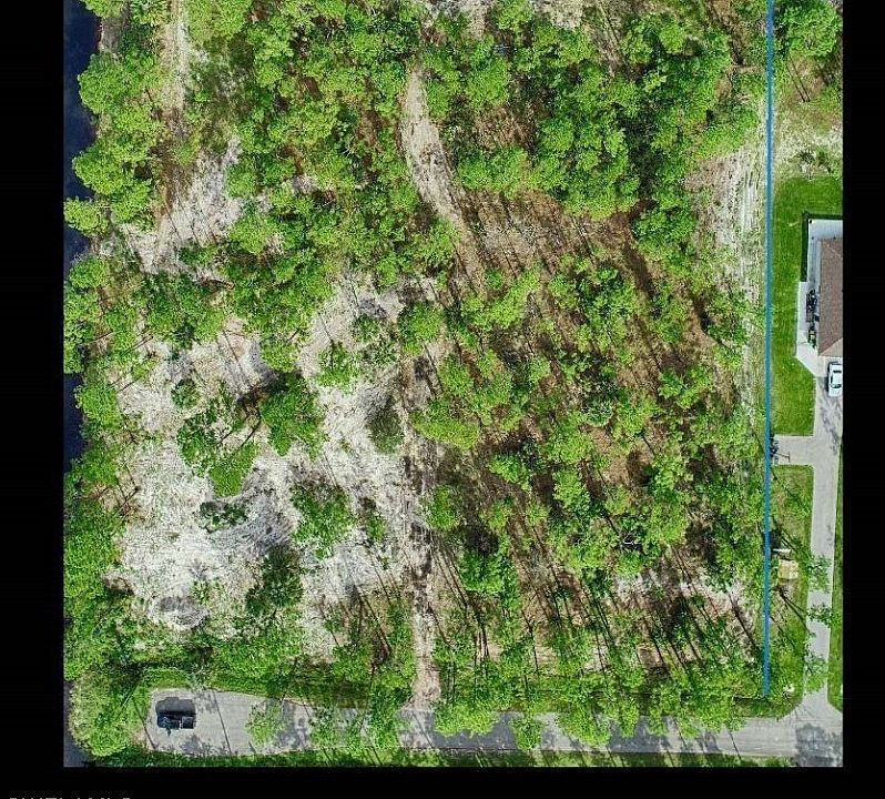 2nd image of 3917 29th Ave NE