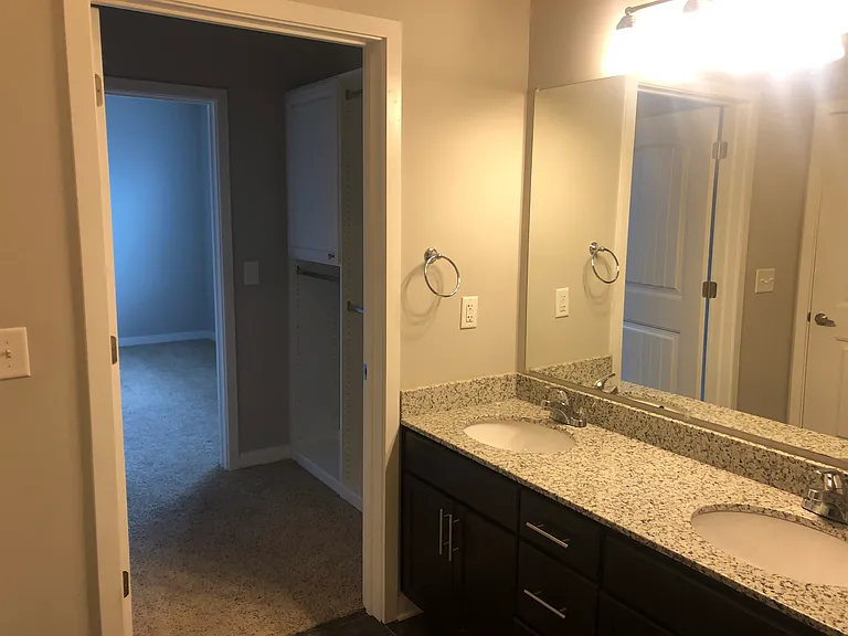 1124 Litton Ave — Photo 11