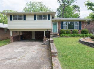 6905 Bluebird Dr, Little Rock, AR 72205