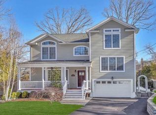 375 Hamilton Rd, Ridgewood, NJ 07450