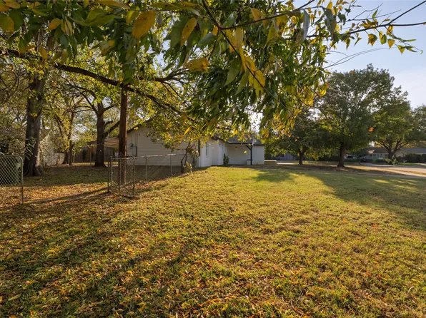 345 Claudia St, Arlington, TX 76010