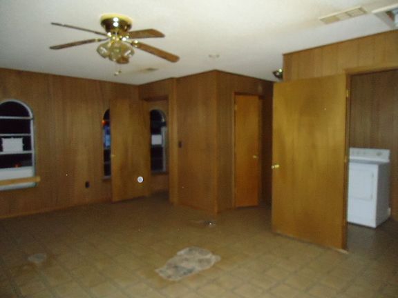 4th image of 1055 22nd St NE