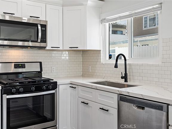 2nd image of 3205 Bayside Dr