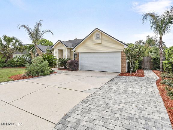 3rd image of 415 FEDERAL HILL Road