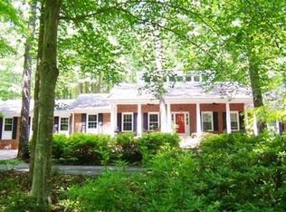 6901 Valley Lake Dr, Raleigh, NC 27612