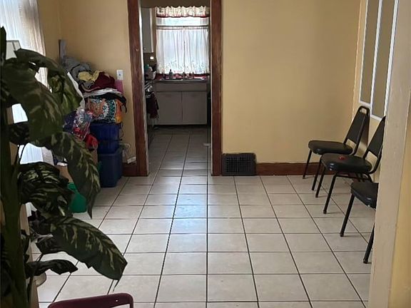 3rd image of 4329 W 134th St