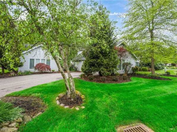 33650 Wellingford Ct, Solon, OH 44139