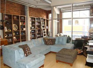 323 Main St, Evansville, IN 47708