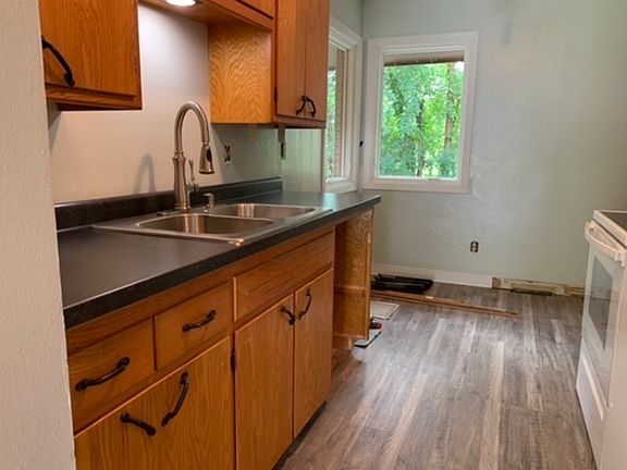 3rd image of 3106 Roblang Ct