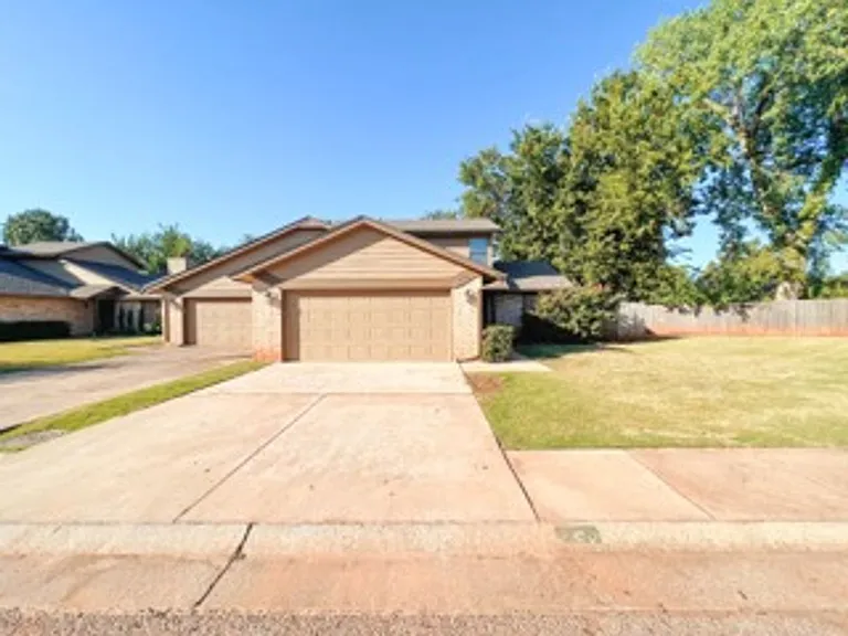213 Woodbridge Cir — Photo 21
