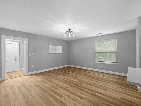 4th image of 2900 1st Ave S Unit C
