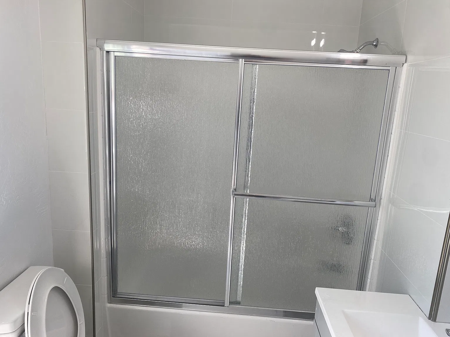 3 bed, 1072 sqft, $2,200 — Photo 1