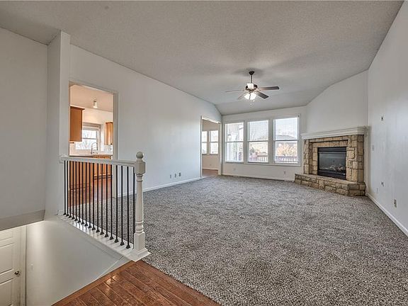 3rd image of 123 N Indian Wells Dr