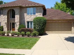 38 Founders Pointe N, Bloomingdale, IL 60108