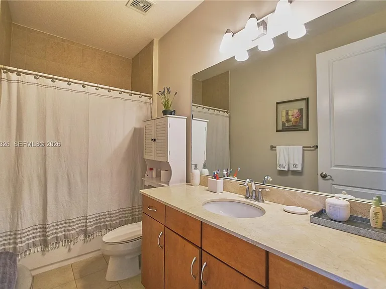 129 Riverwalk Cir E #129 — Photo 11