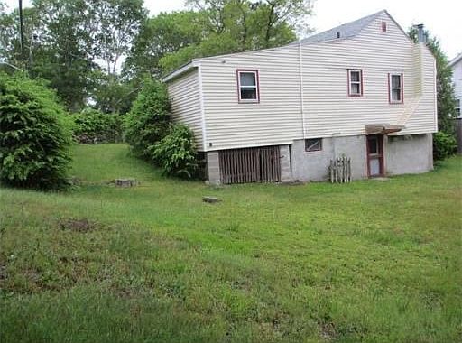 4th image of 22 Cypress St