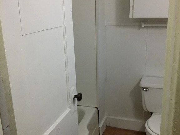 4th image of 47 E Buffalo St APT 4