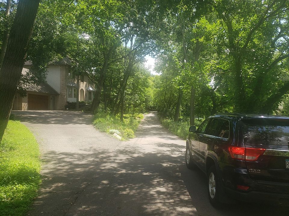 2nd image of 3215 Hazelwood W