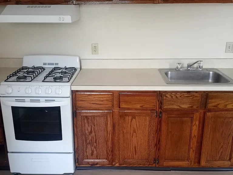 1501 Chapel St #7 — Photo 2