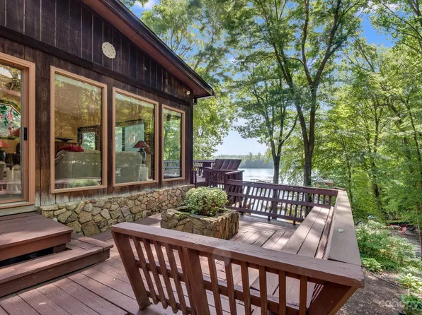 1166 Cartwright Dr, Catawba, NC 28609